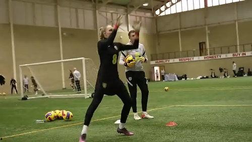 西安成人门将训练视频,专注与技巧的完美融合  第3张