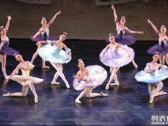 山下湖成人舞蹈视频,成人舞蹈视频魅力解析  第3张