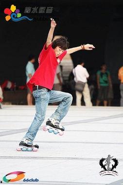 成人隐藏轮滑动作视频  第3张